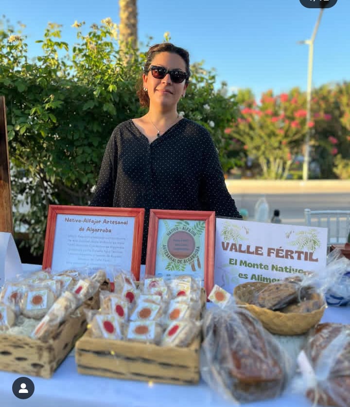 puesto de venta nativo alfajores artesanales de algarroba valle fertil