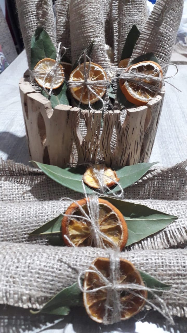 sahumerios de laurel ruda morra y romero, productos artesanales, nuestras huellas, valle fertil,